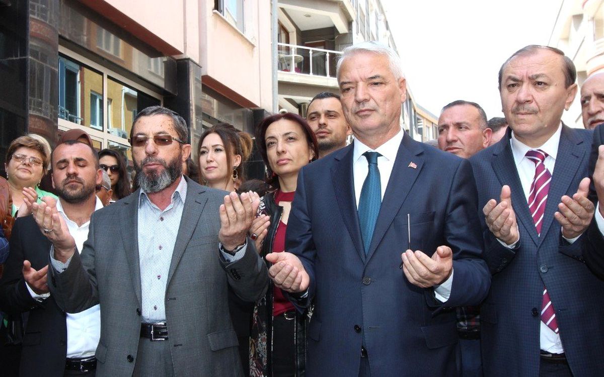 CHP\'li Başkan Bilgin Dualarla Göreve Başladı