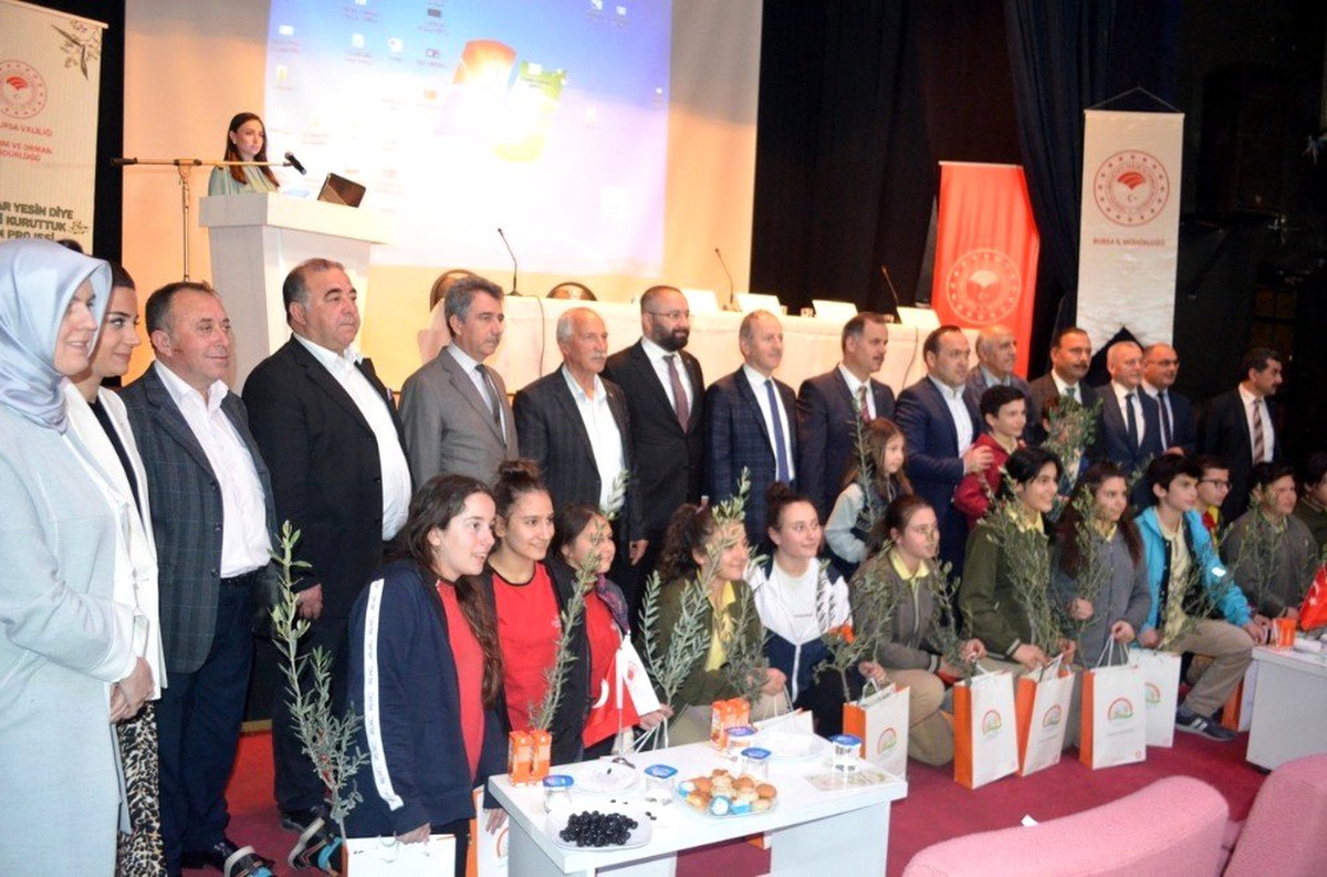 Çocuklar Yesin Diye Zeytini Kuruttular