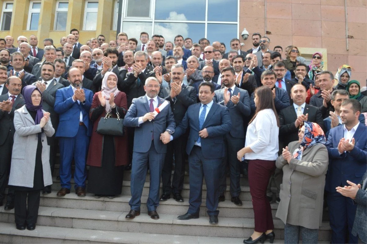 Çorum Belediye Başkanı Aşgın Mazbatasını Aldı