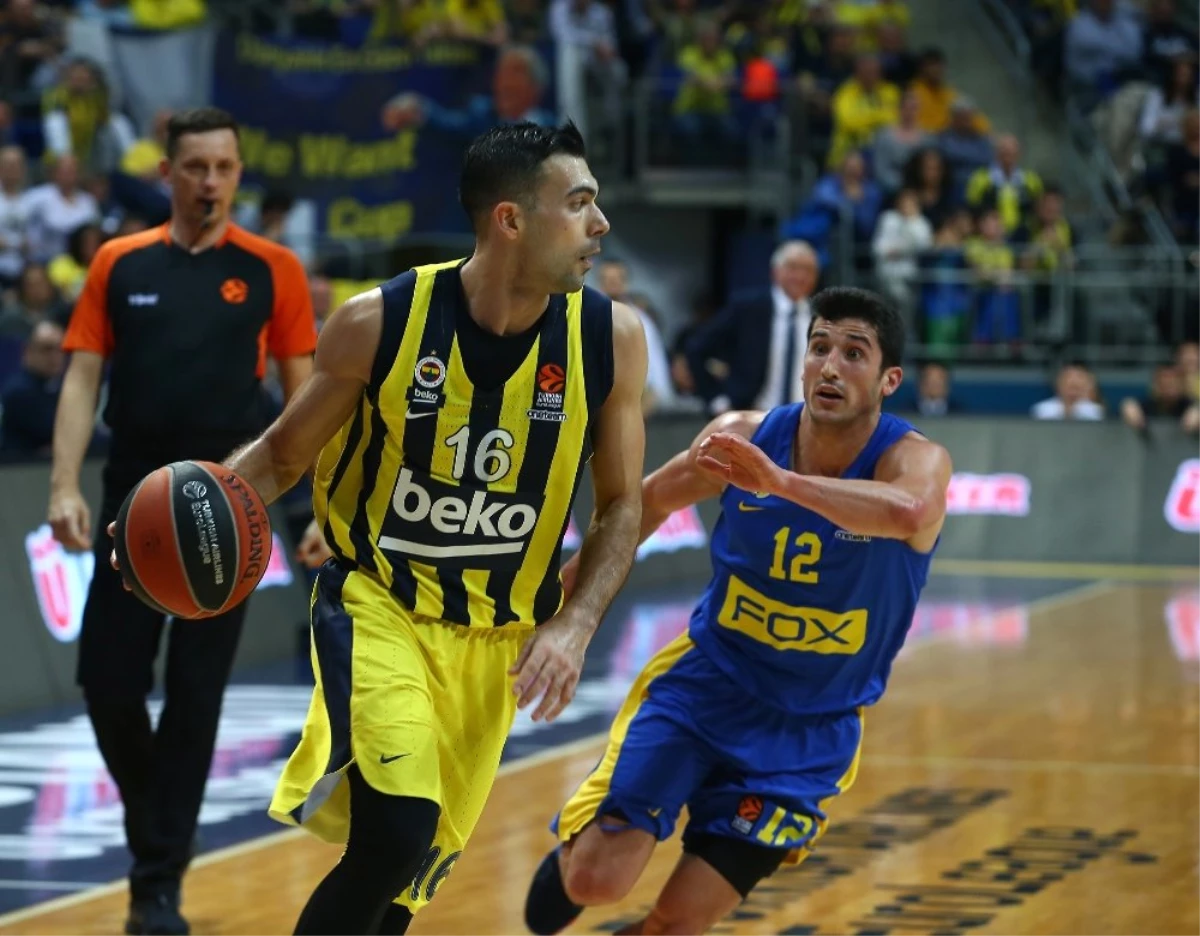 Fenerbahçe Sezonu Lider Tamamladı