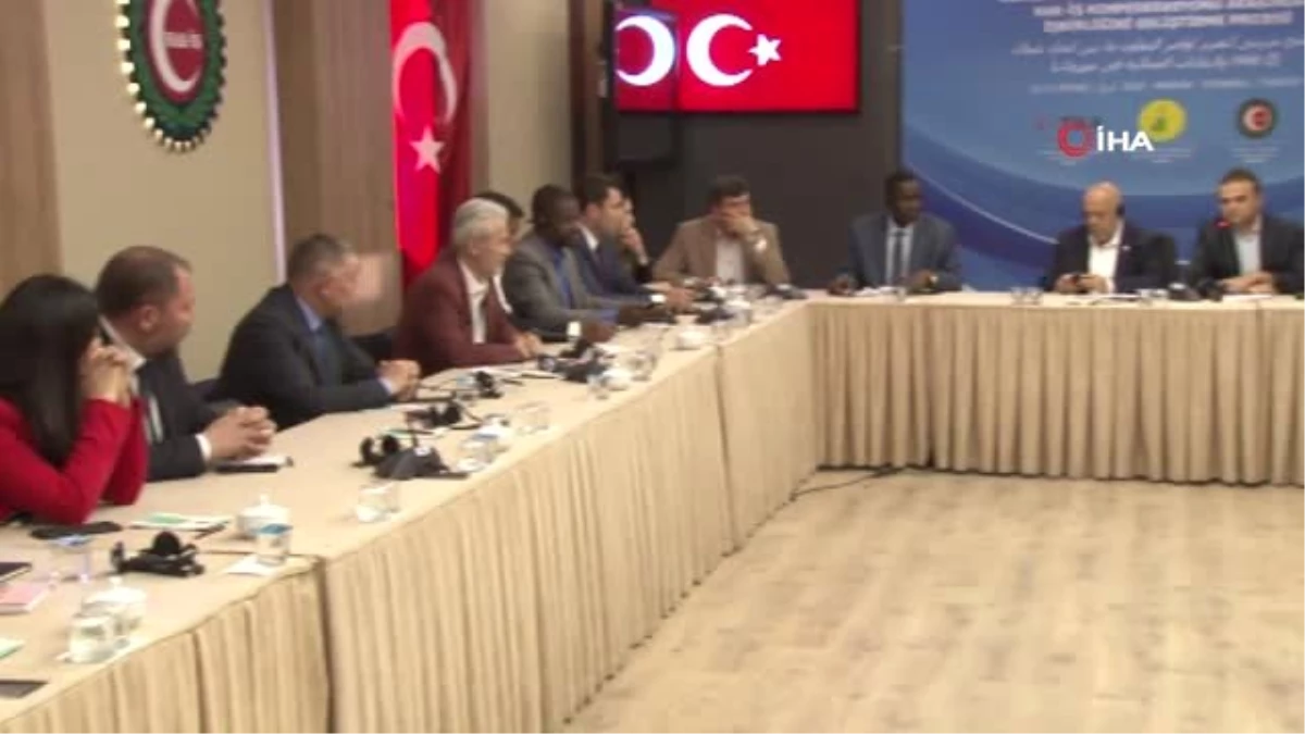 Hak-İş Başkanı Arslan: "Türkiye\'yi de Susturmak İçin Herkes El Birliğiyle Çalışıyor"