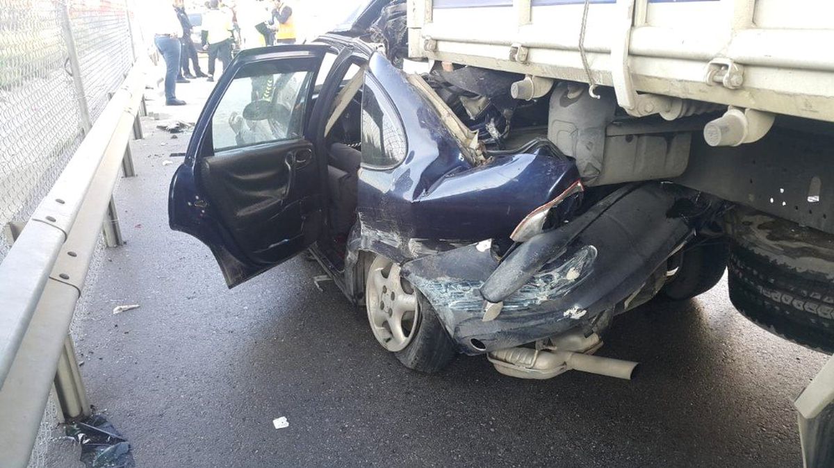Hatay\'da Trafik Kazası: 1 Ölü, 1 Yaralı