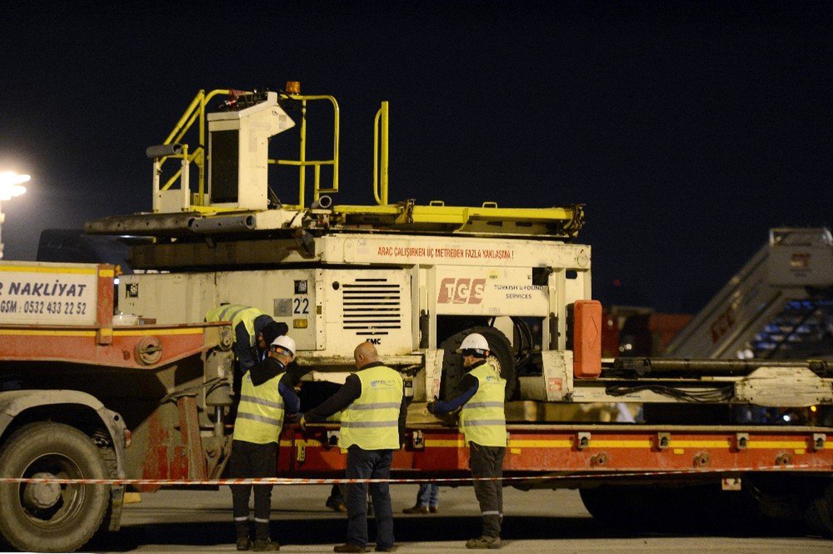 İstanbul Havalimanı\'na Giden Araç Konvoyu Havadan Görüntülendi