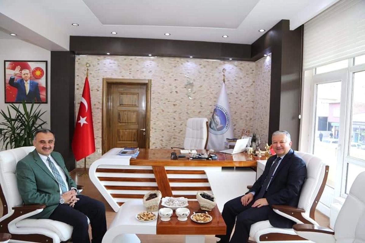 Kaymakam Duru\'dan Başkan Cabbar\'a Ziyaret