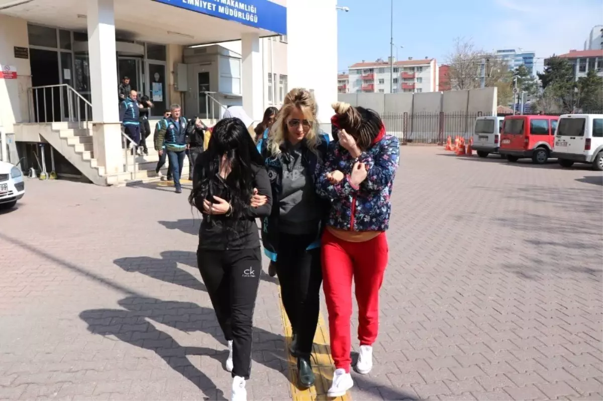 Kayseri\'de Swinger Operasyonu: 8 Gözaltı