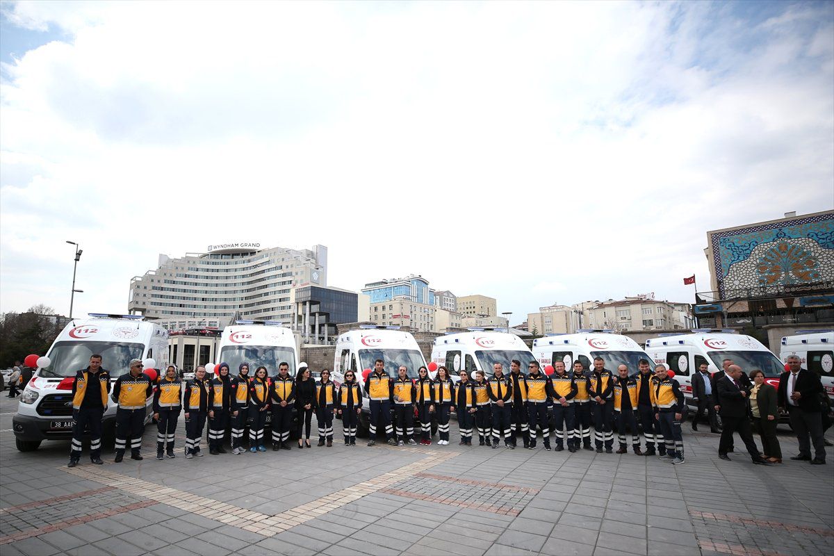 Kayseri\'ye 9 Yeni Ambulans