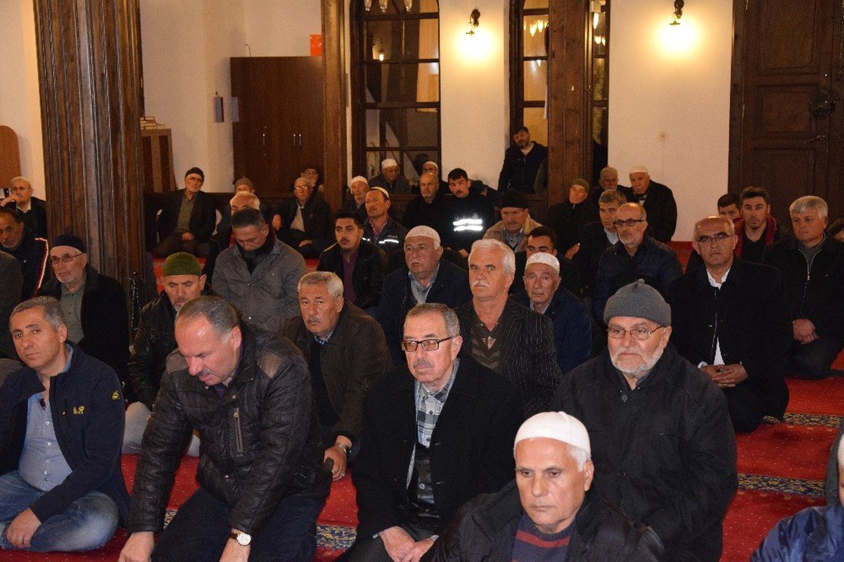 Lapseki\'de Alparslan Türkeş İçin Mevlid-i Şerif Okutuldu