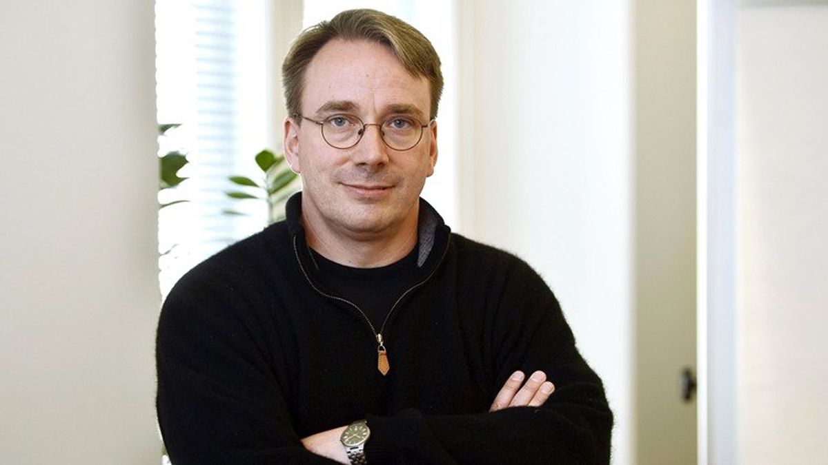 Linux\'un Kurucusu: Facebook, Twitter, Instagram Çöplükten İbaret