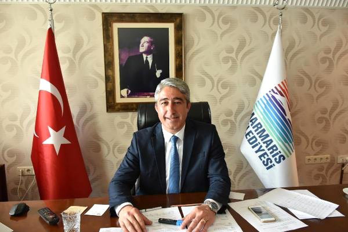 Marmaris\'te Başkan Dedektörleri Kaldırttı, Makam Kapısını Açtı