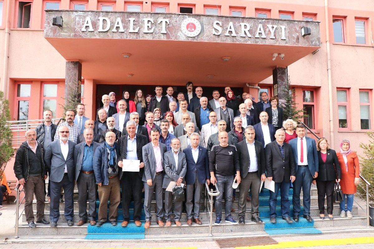 MHP\'li Meclis Üyeleri Mazbatalarını Aldı