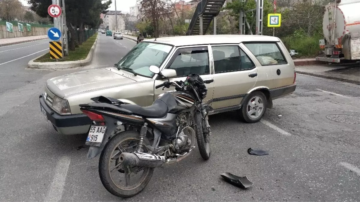 Motosiklet Otomobil ile Çarpıştı: 1 Yaralı