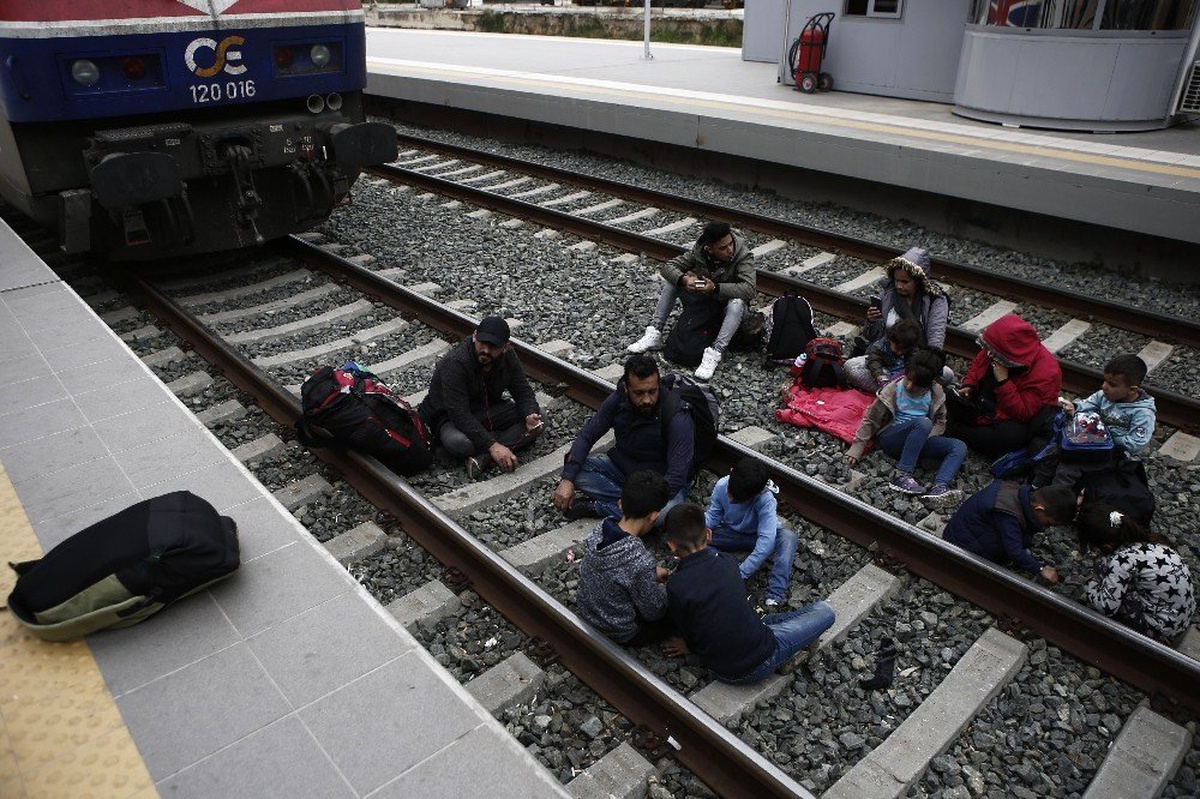 Mülteciler Atina Tren İstasyonunu İşgal Etti