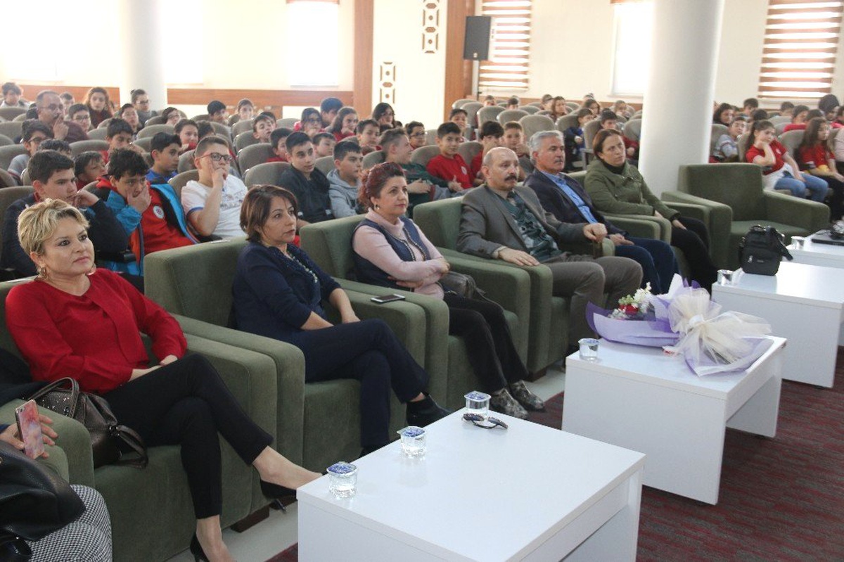 Öğrenciler "Dijital Dünya" Konusunda Bilgilendirildi