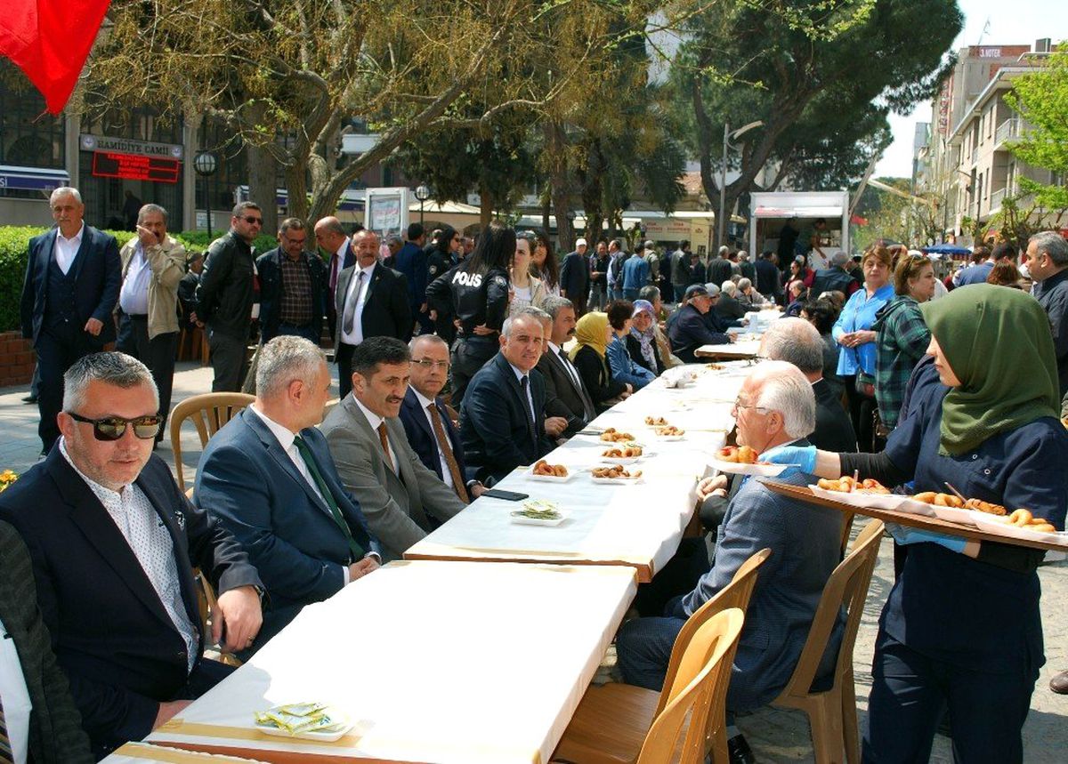 Salihli\'de Polis Haftası Kutlamaları Başladı