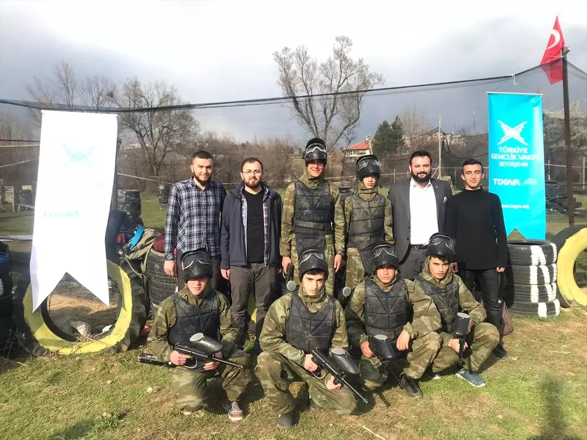 Seydişehir\'de Liseliler Paintball Turnuvasında Yarışıyor