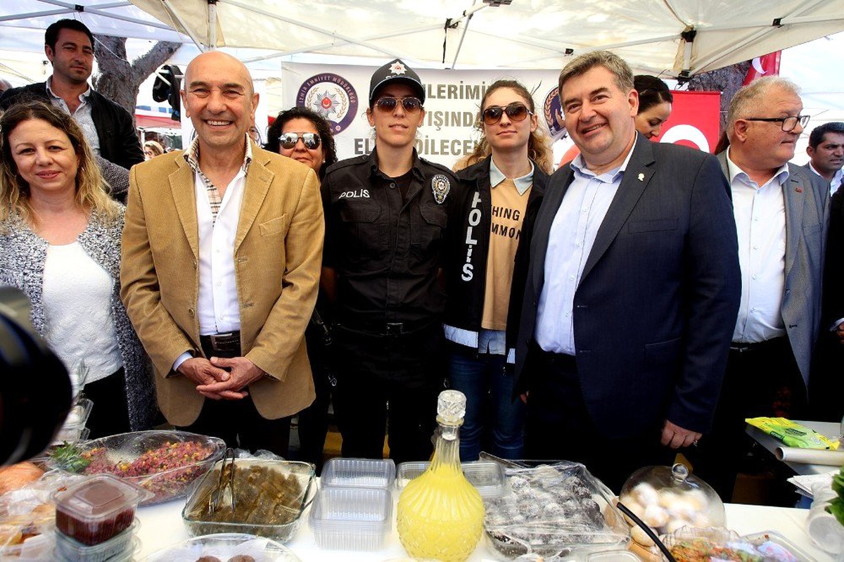 Soyer ve Oran\'dan Polis Eşleri Derneği Standına Destek