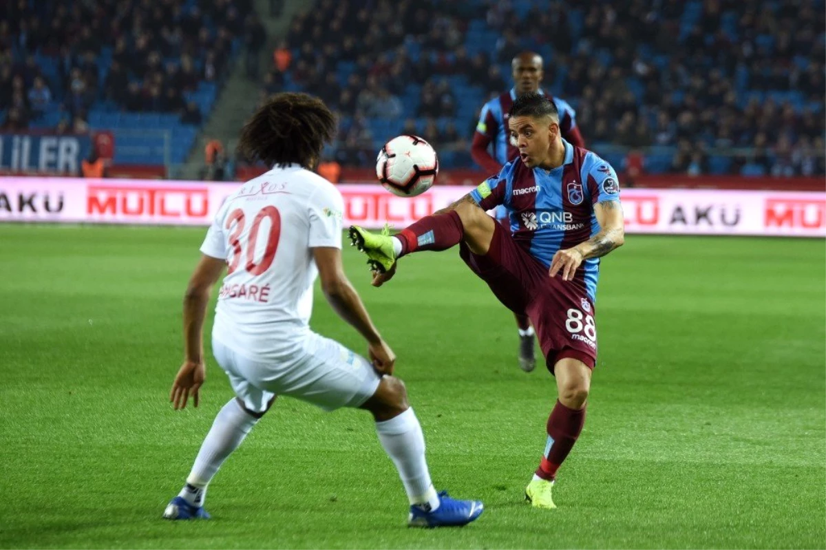 Spor Toto Süper Lig: Trabzonspor: 1 - Antalyaspor: 1 (İlk Yarı)