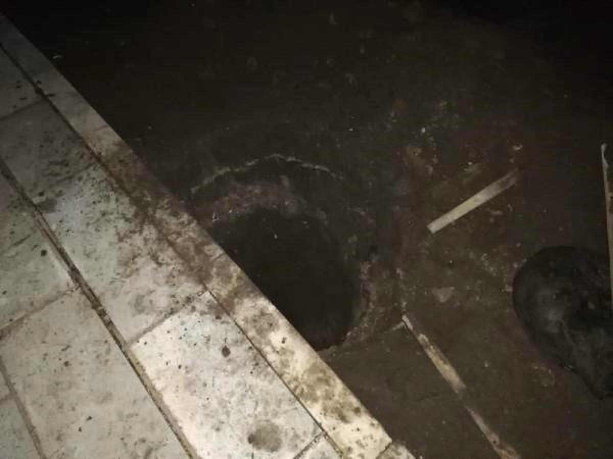 Tarihi Caminin Temelinde Define Ararken Yakalandılar