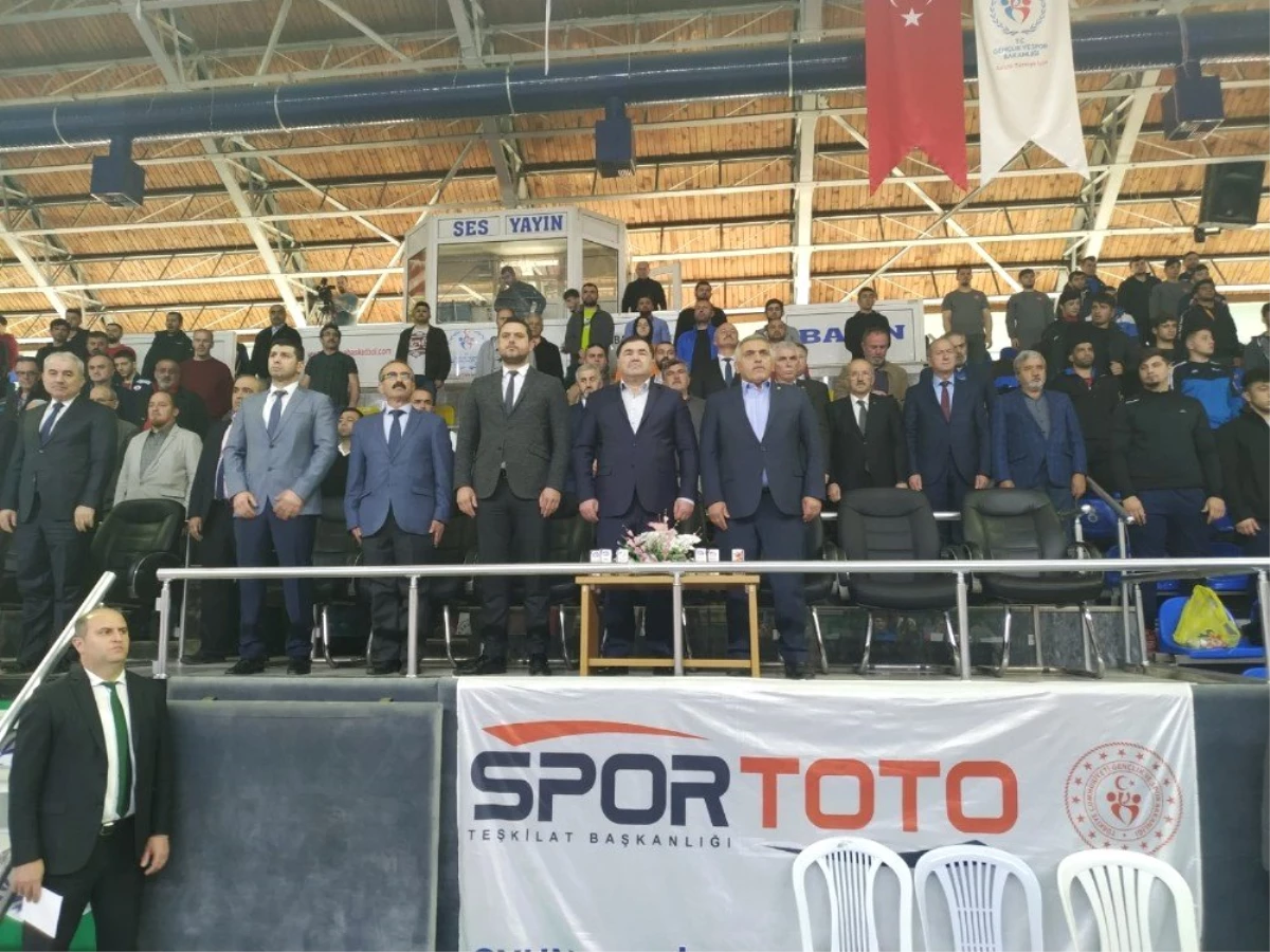 Türkiye Gençler Greko-Romen Güreş Şampiyonası Sakarya\'da Başladı
