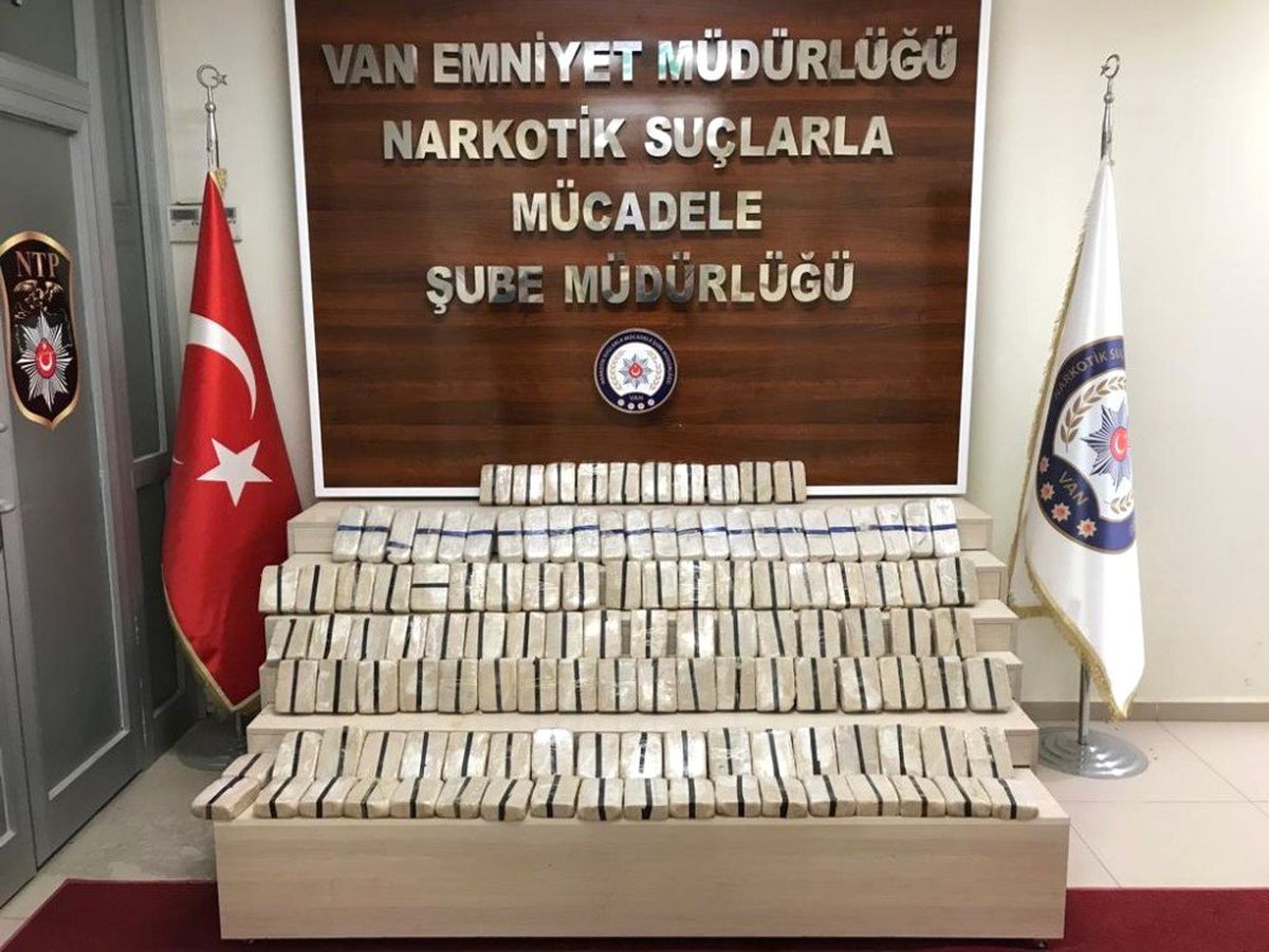 Van\'da Koliler İçerisinde 62 Kilo Eroin Ele Geçirildi