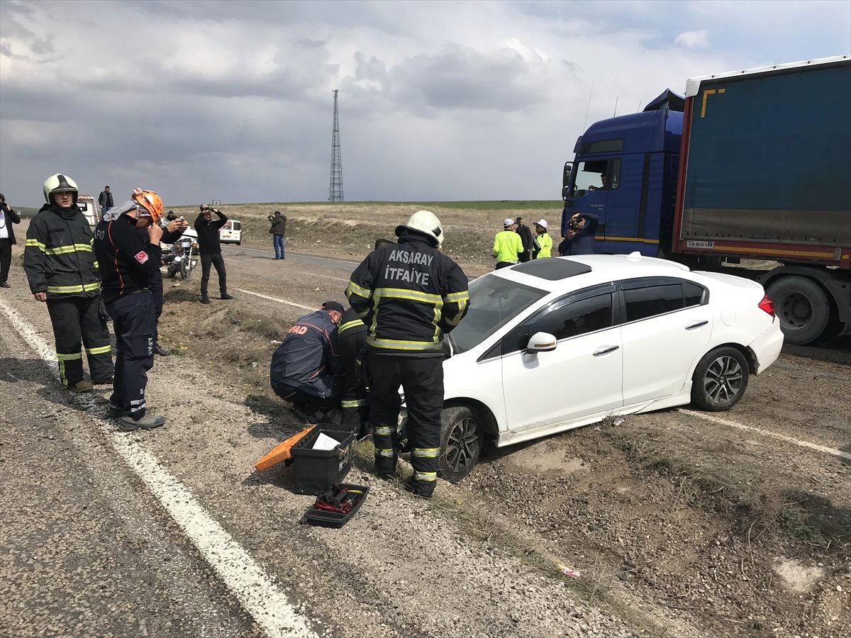 Yaralıların Yardımına Koşanlara Otomobil Çarptı