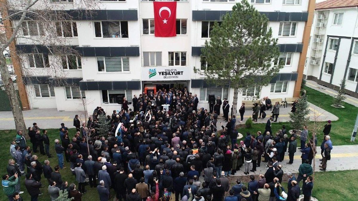 Yeşilyurt Belediye Başkanı Çınar\'a Coşkulu Karşılama