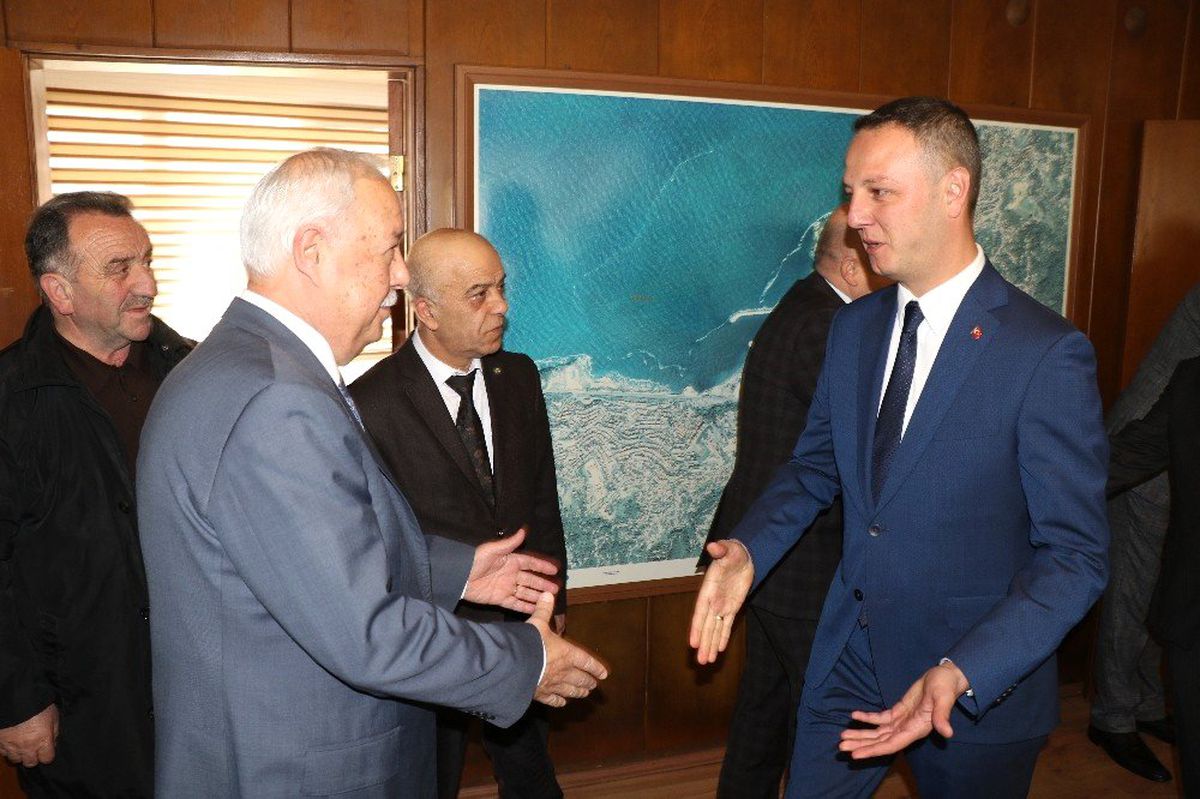 Zonguldak Belediyesi\'nde Devir Teslim Töreni