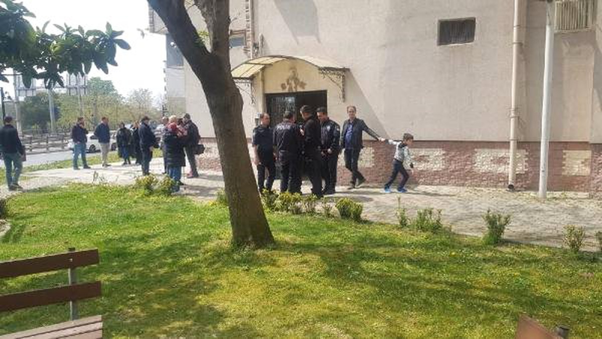 6\'ncı Kattan Apartman Boşluğuna Düşüp, Öldü