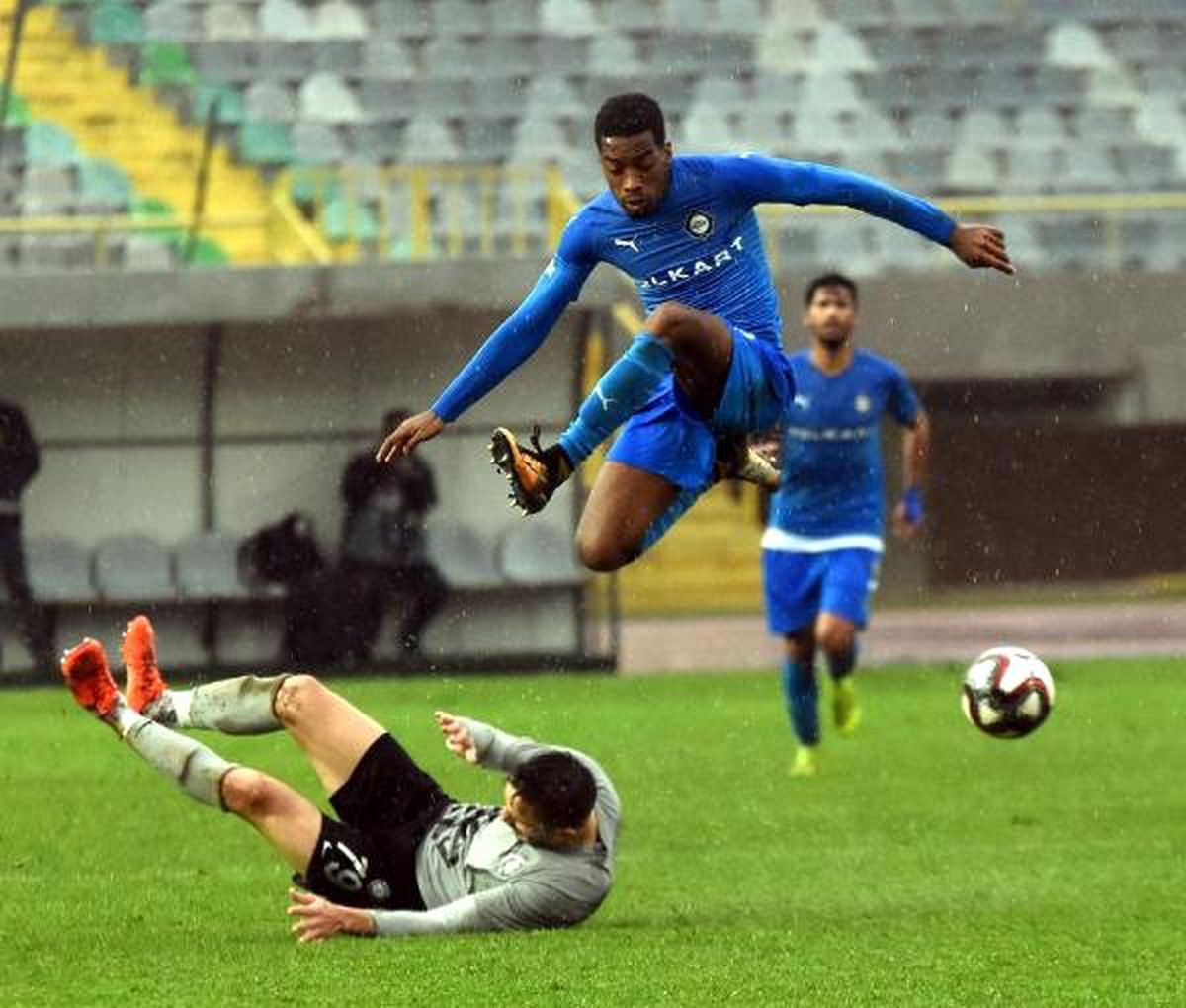 Altay\'da Kappel\'in Yıldızı Parlıyor