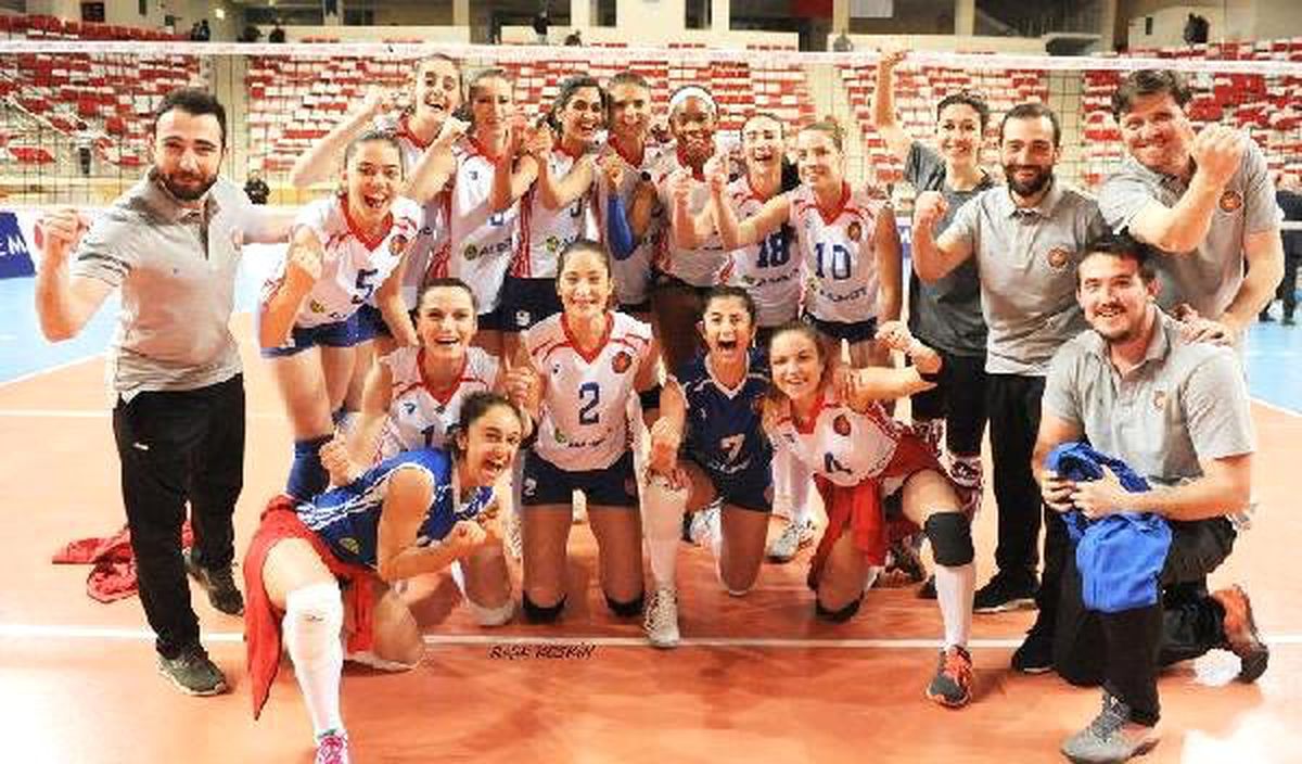Altınbaş Üniversitesi Yeşilyurt Sultanlar Ligi İçin Final Oynayacak
