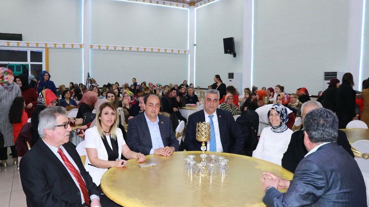 Başkan Demirtaş Kadınlar İçin Eğlence Düzenledi