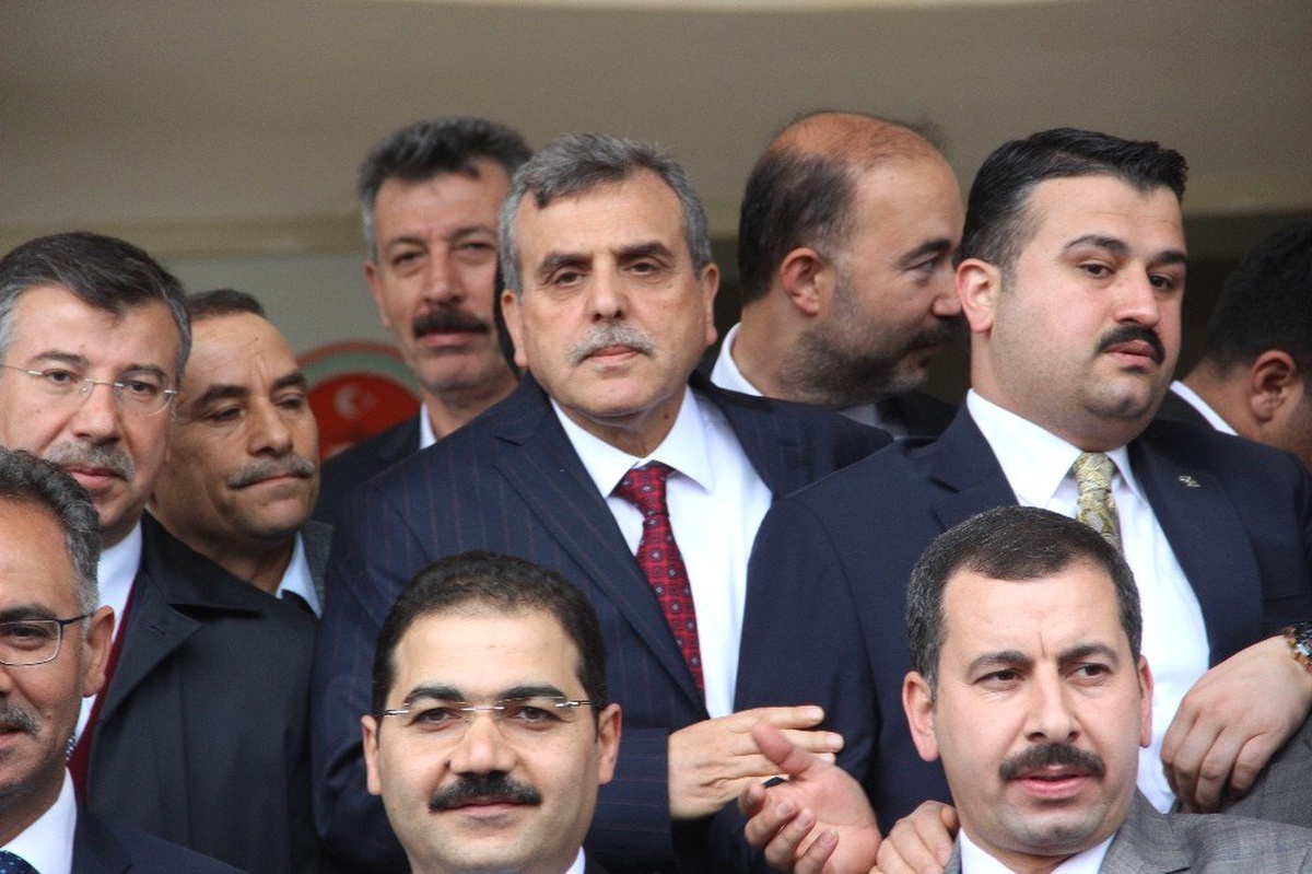 Beyazgül, "Çiçek Göndermeyin Hayır Kuruşlarına Bağışta Bulunun"