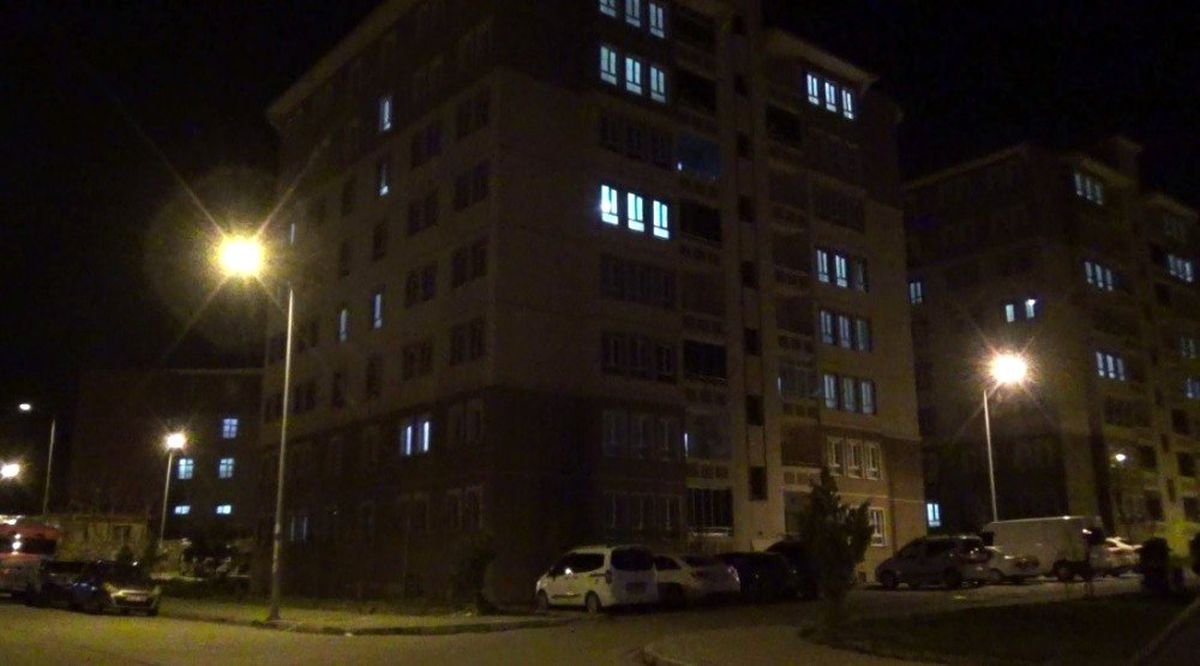 Bingöl\'de 3. Kattan Düşen Çocuk Hayatını Kaybetti