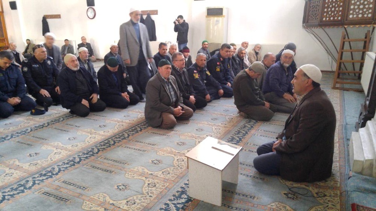 Bolvadin İlçe Emniyet Müdürlüğü Şehitler İçin Mevlit Okuttu