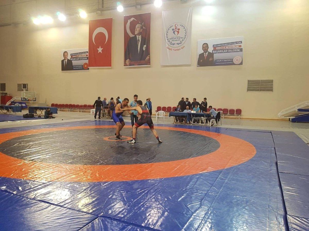 Güreşçiler Türkiye Şampiyonası İçin Mindere Çıktı
