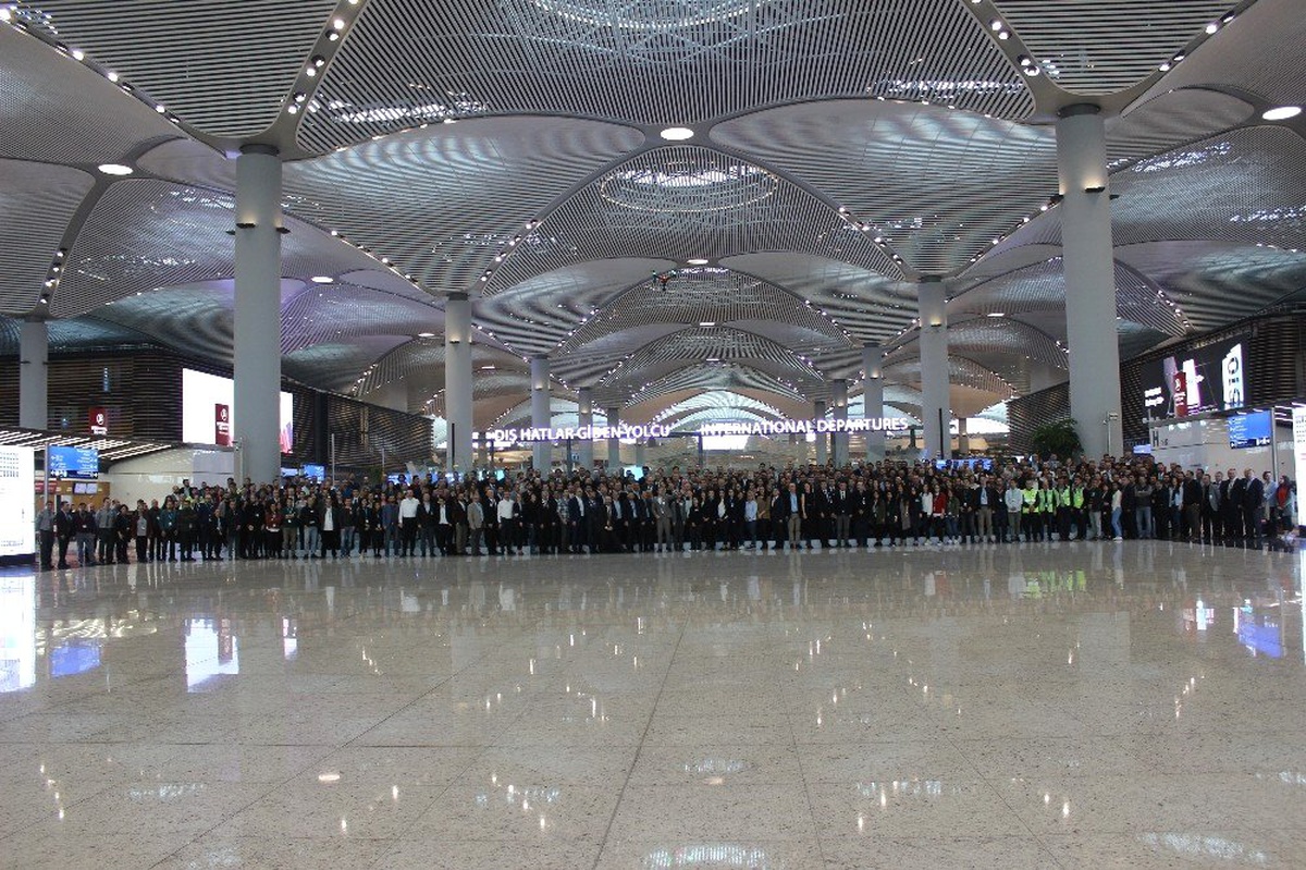 İstanbul Havalimanı\'nda \'Büyük Göç\' Sonrası İlk Uçuş Heyecanı