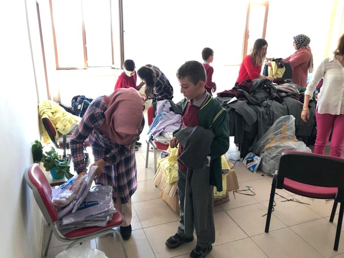 İyi Kalpler Çarşısı Gönüller Almaya Devam Ediyor