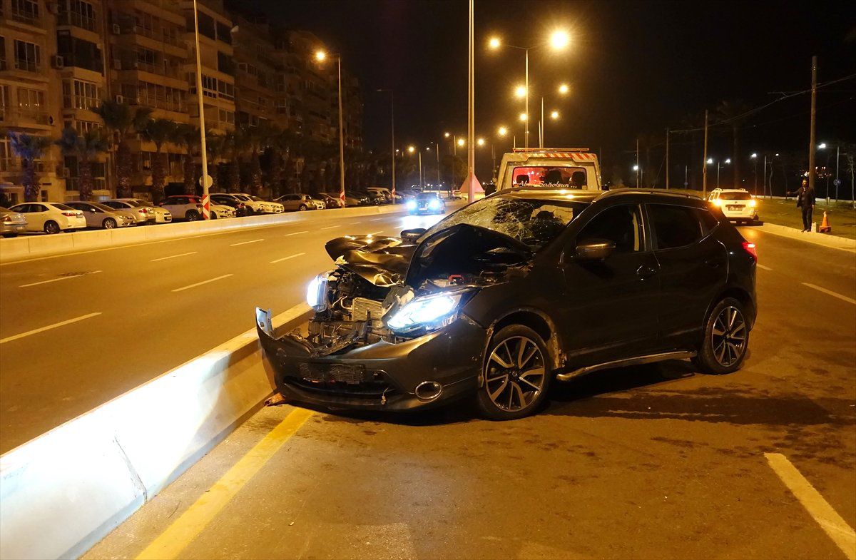 İzmir\'de Trafik Kazaları: 1 Ölü, 1 Yaralı