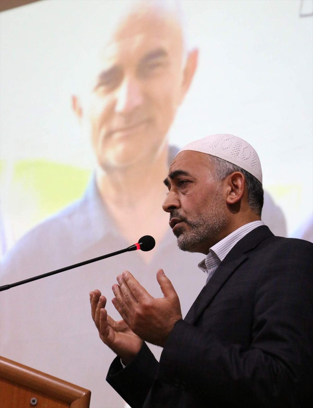 Kalp Krizi Sonucu Hayatını Kaybeden Dr. Öğretim Üyesi Mersin İçin Tören