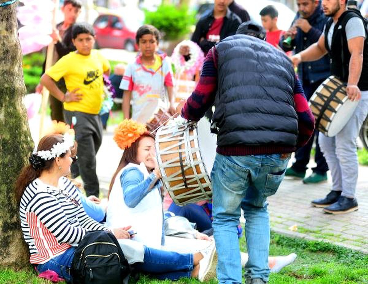 Karnavalda Turistlerin \'Davulcu\' Rahatsızlığı