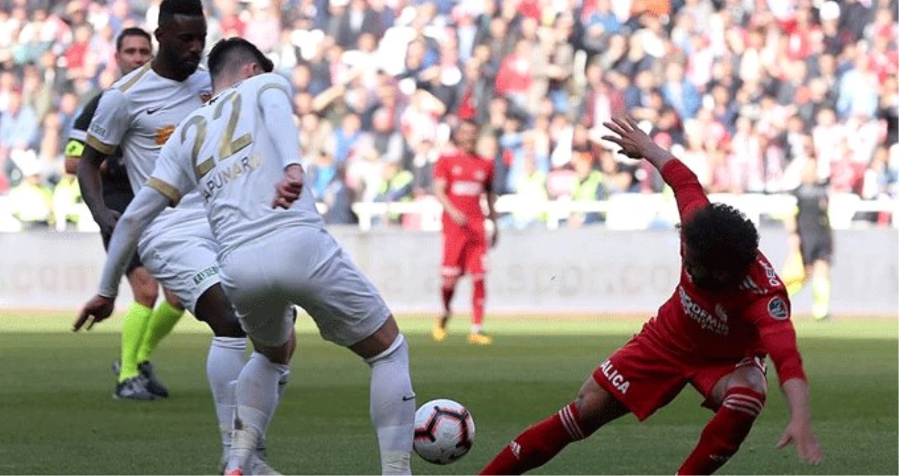 Kayserispor Deplasmanda Sivasspor\'u Farklı Yendi