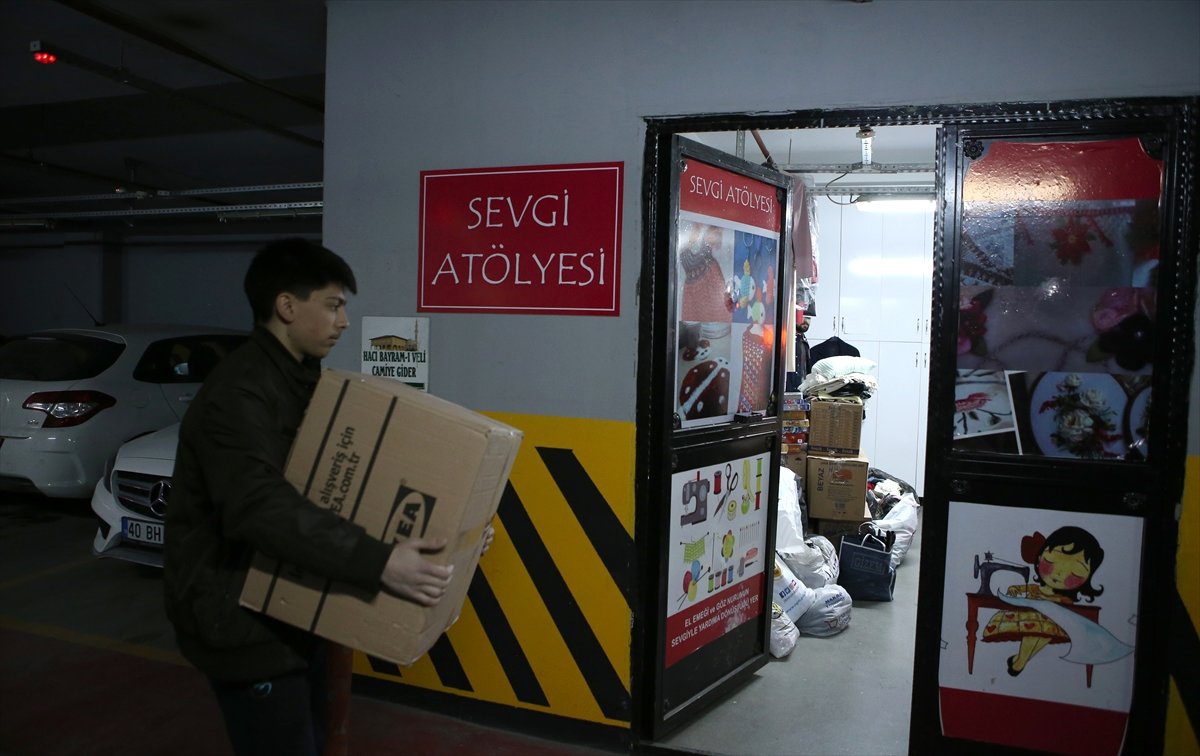 Öğrenciler İhtiyaç Fazlası Eşyalarıyla Yetimleri Sevindiriyor