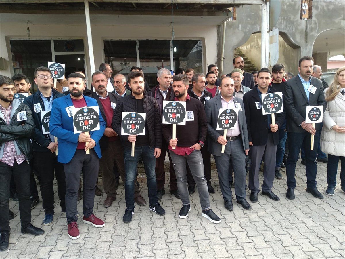 Öğrencinin Bıçakladığı Müdür Başyardımcısının Hayatını Kaybetmesi