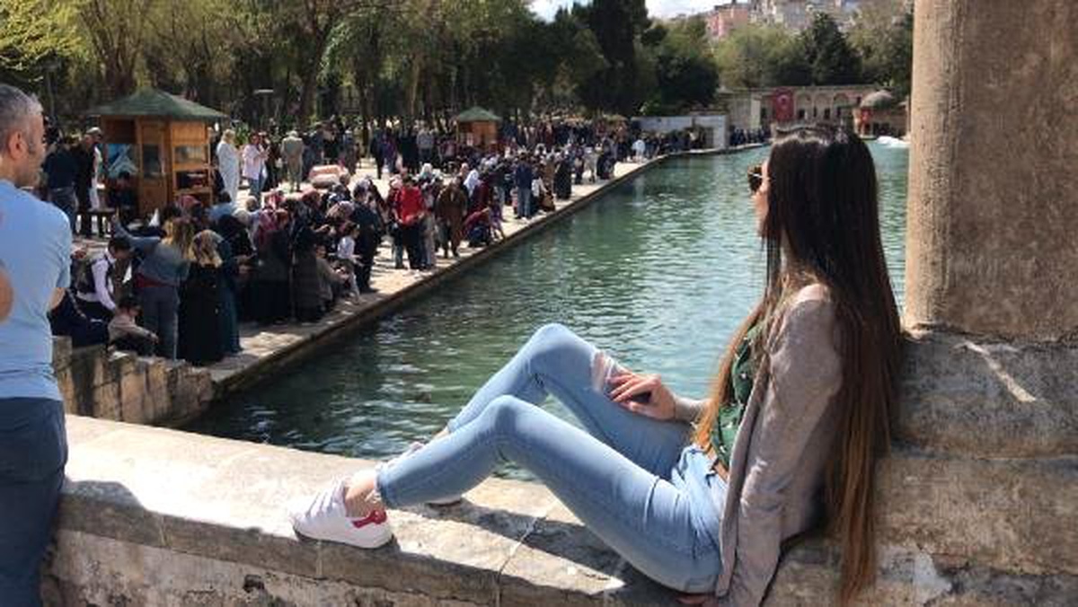 Şanlıurfalılar, Balıklıgöl\'e Akın Etti