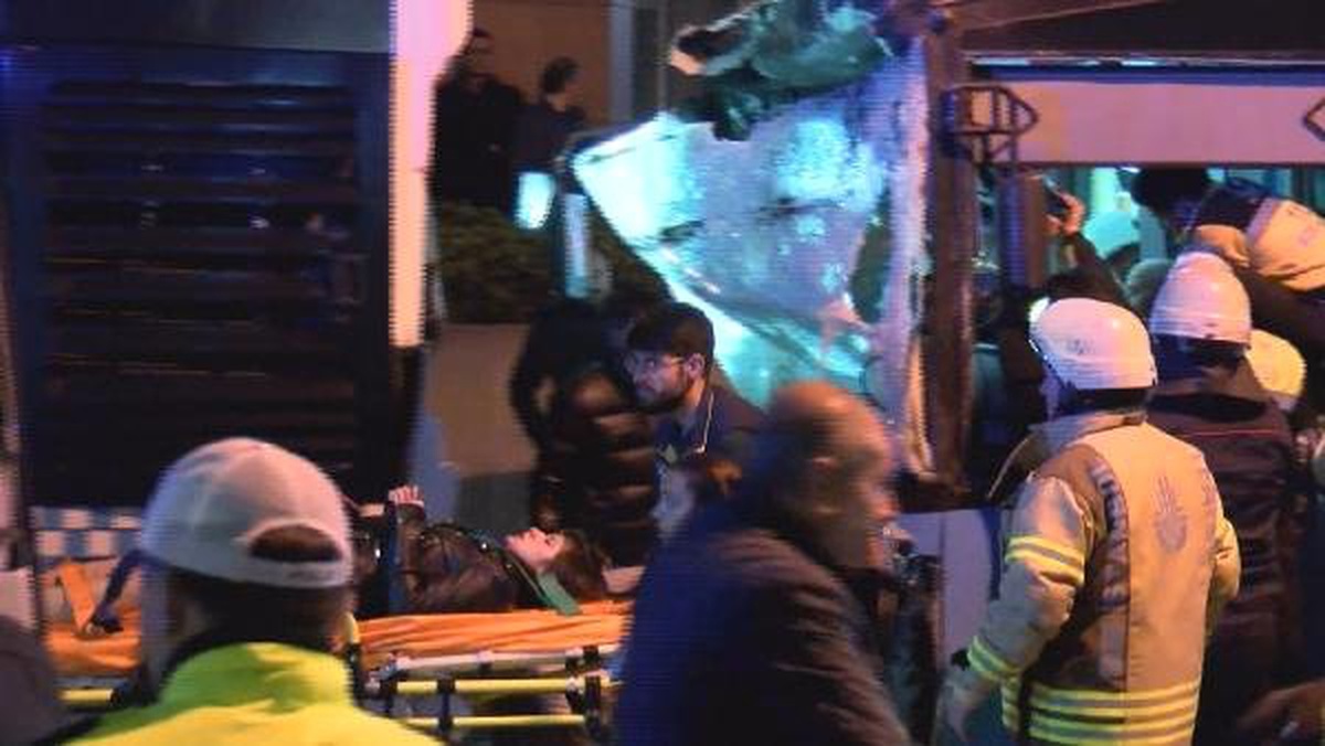 Şişli\'de Halk Otobüsü Kaza Yaptı, Yaralılar Var