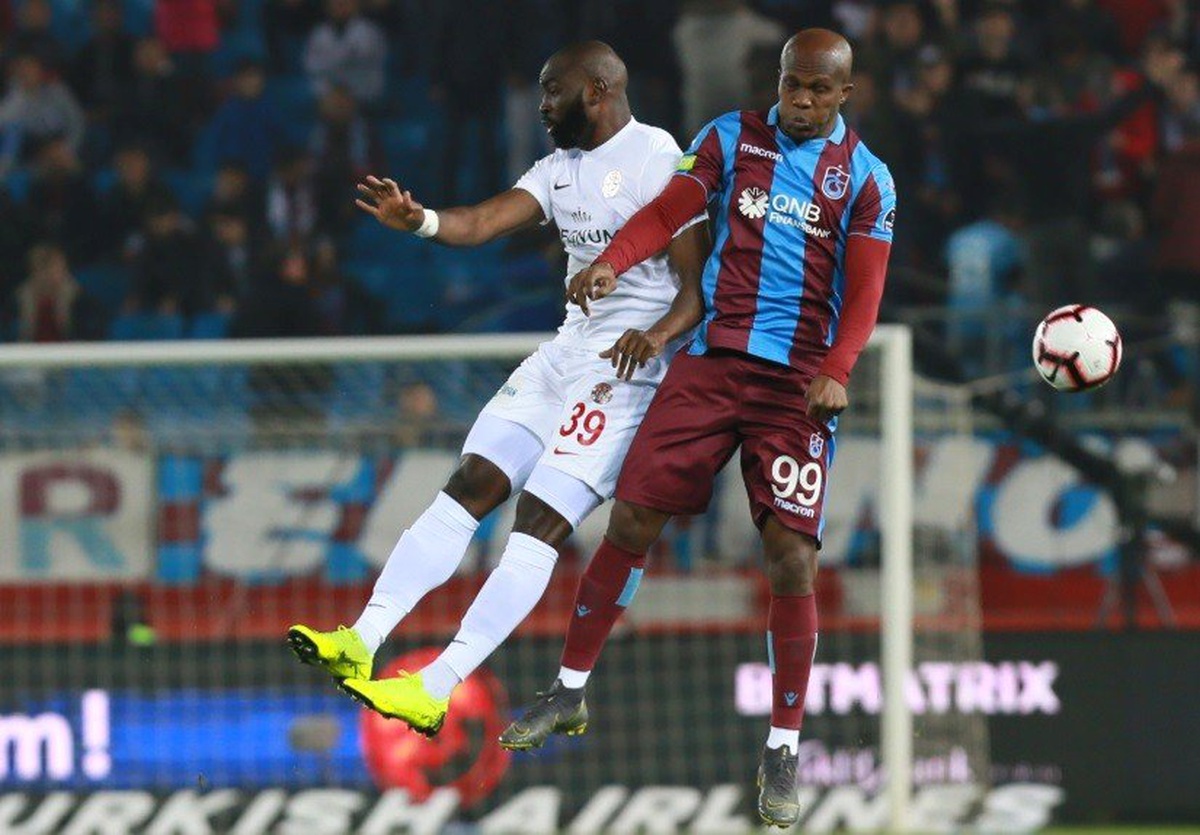 Trabzonspor\'da, Nwakaeme Seriye Bağladı