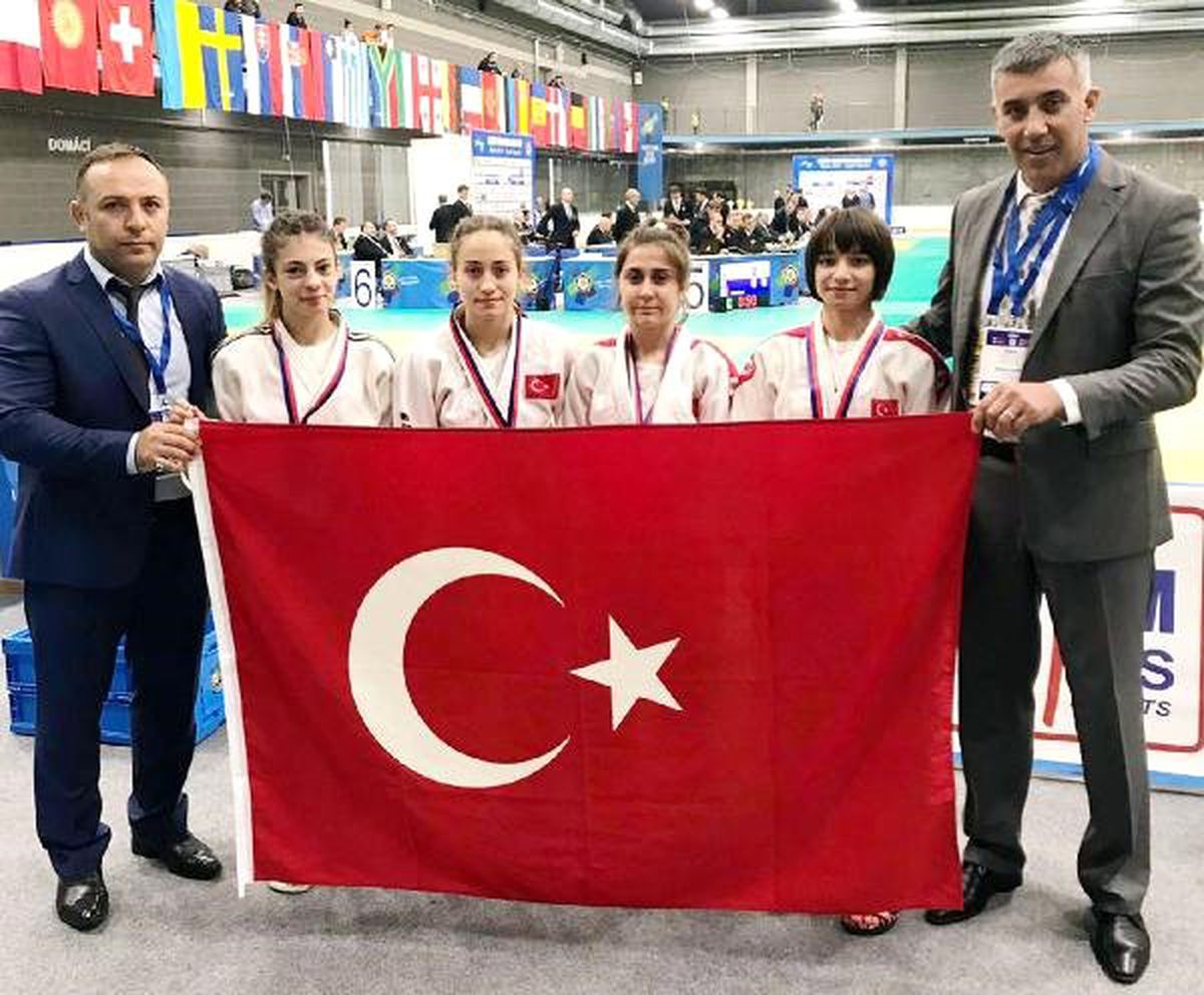 Ümit Kadın Judoculardan 4 Madalya