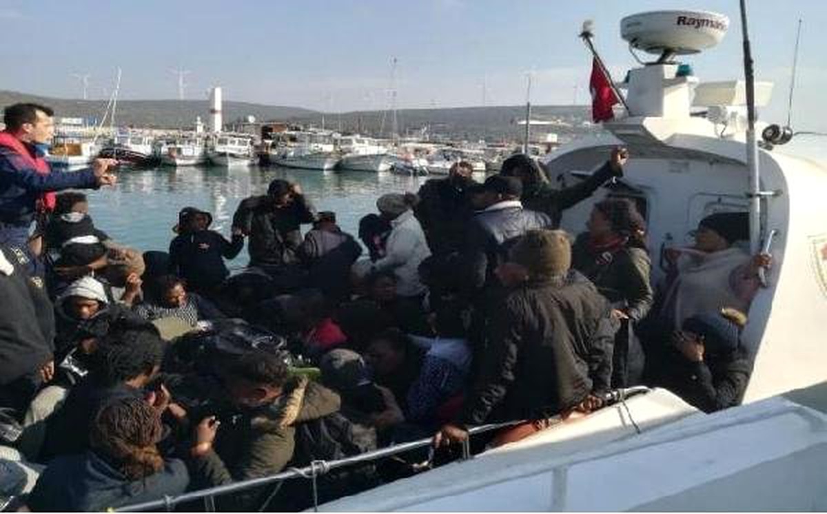 Urla Açıklarında 60 Kaçak Göçmen Yakalandı