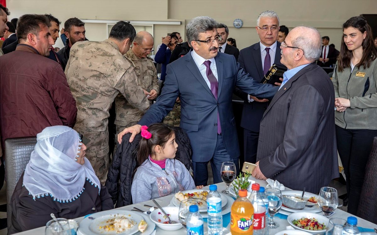 Vali Bilmez Şehit Aileleriyle Bir Araya Geldi