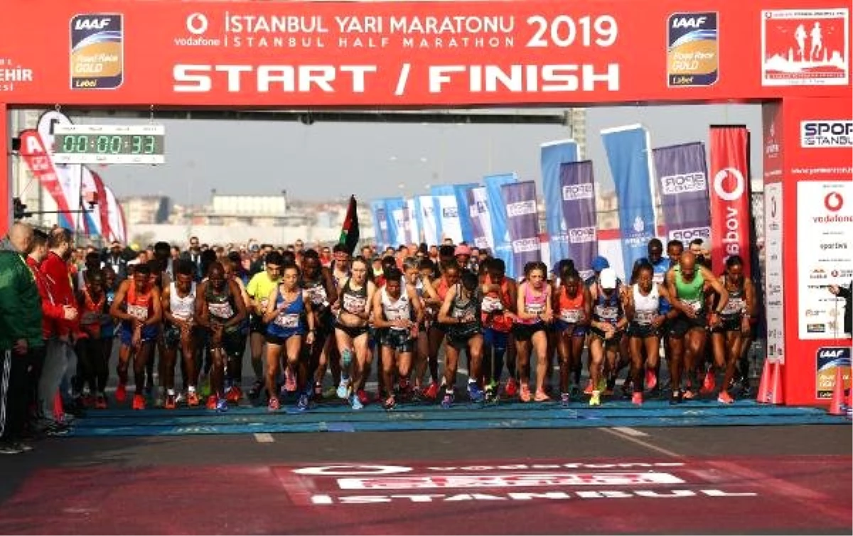 14. İstanbul Yarı Maratonu Rekorlarla Tamamlandı